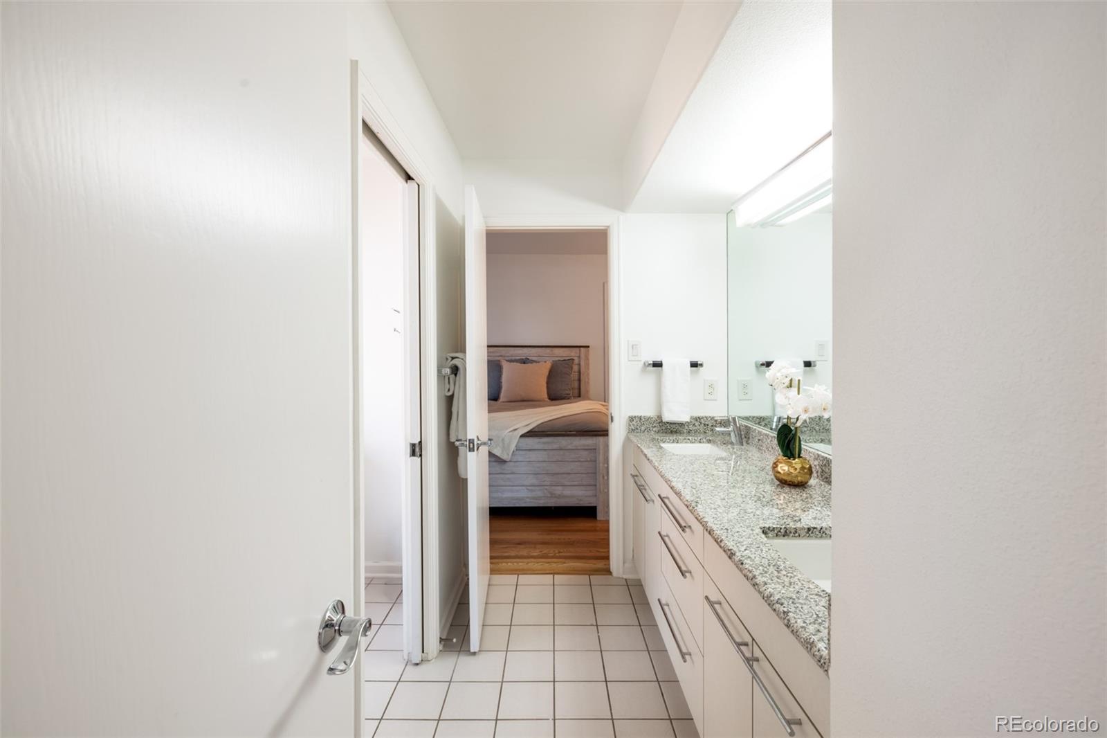 MLS Image #14 for 2  elm street,denver, Colorado