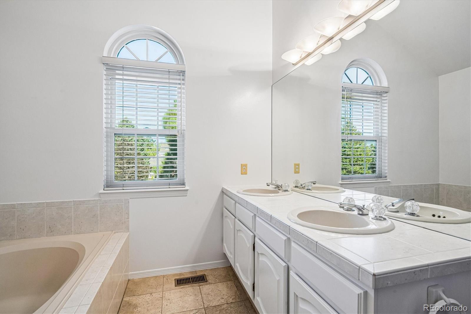 MLS Image #20 for 7454  tenby court,castle pines, Colorado