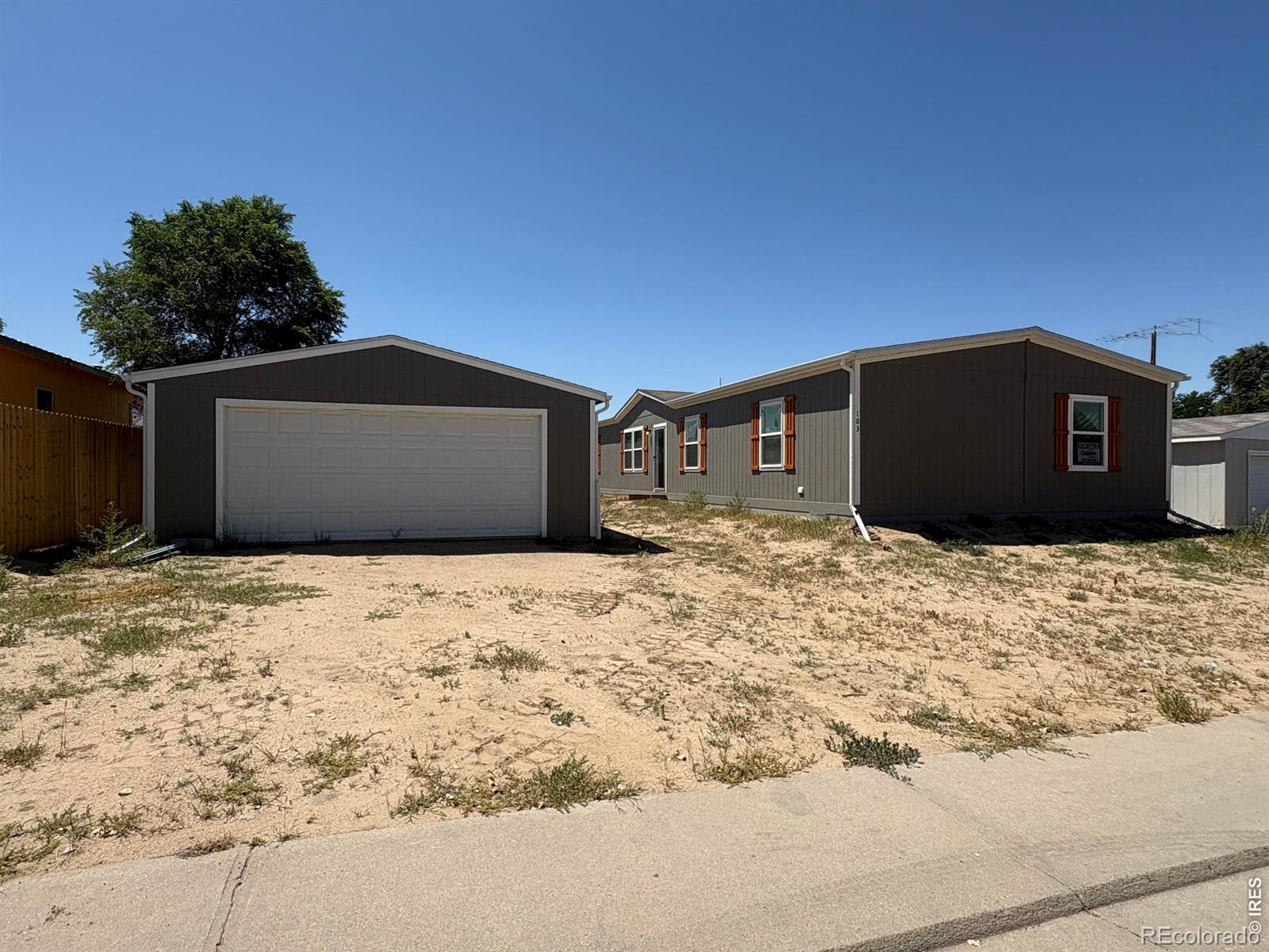 MLS Image #1 for 103  beach drive,log lane village, Colorado
