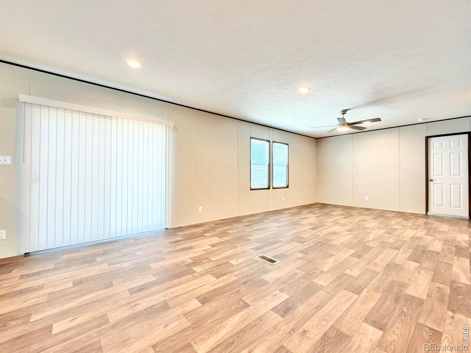 MLS Image #12 for 103  beach drive,log lane village, Colorado