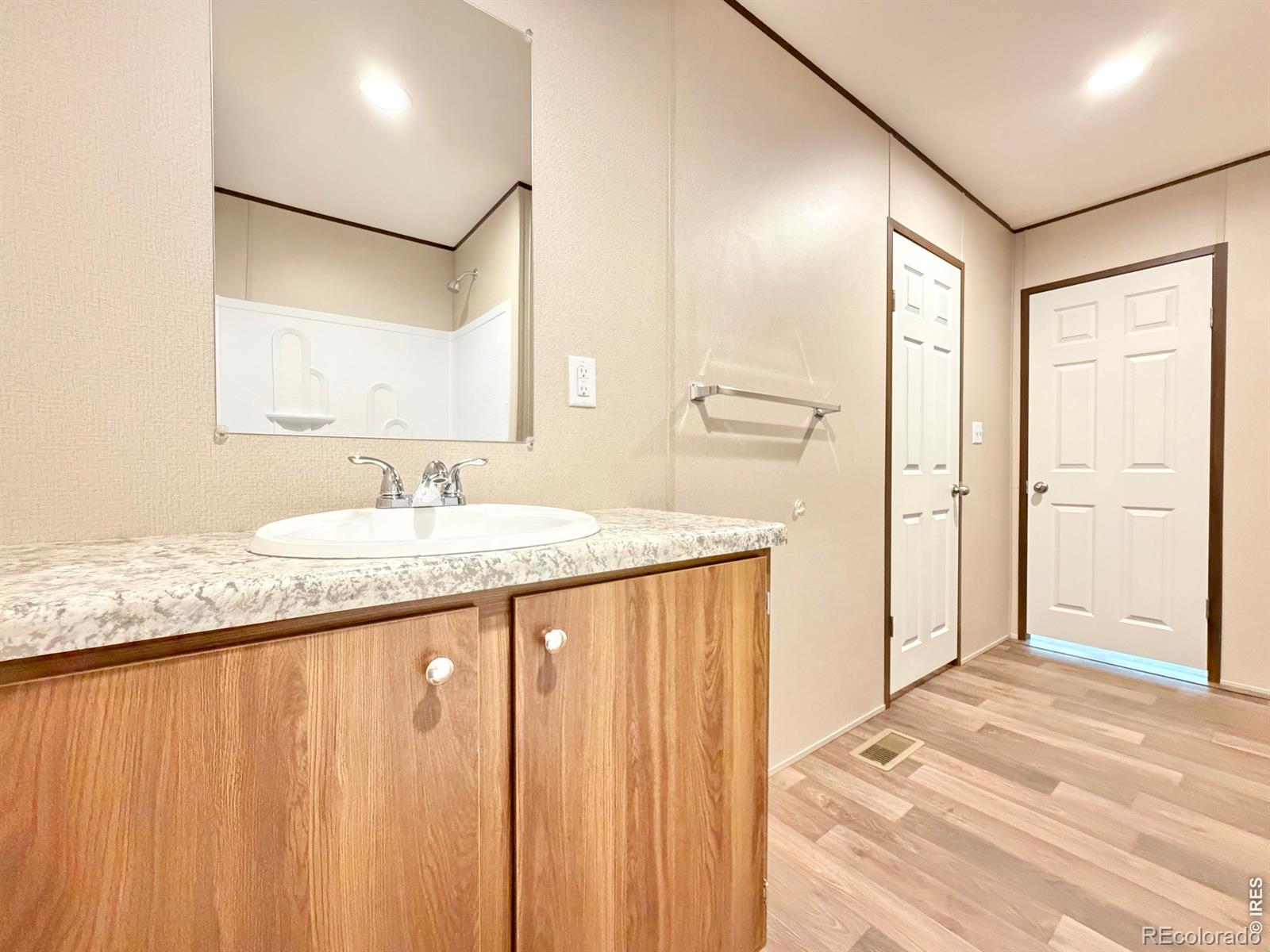 MLS Image #21 for 103  beach drive,log lane village, Colorado