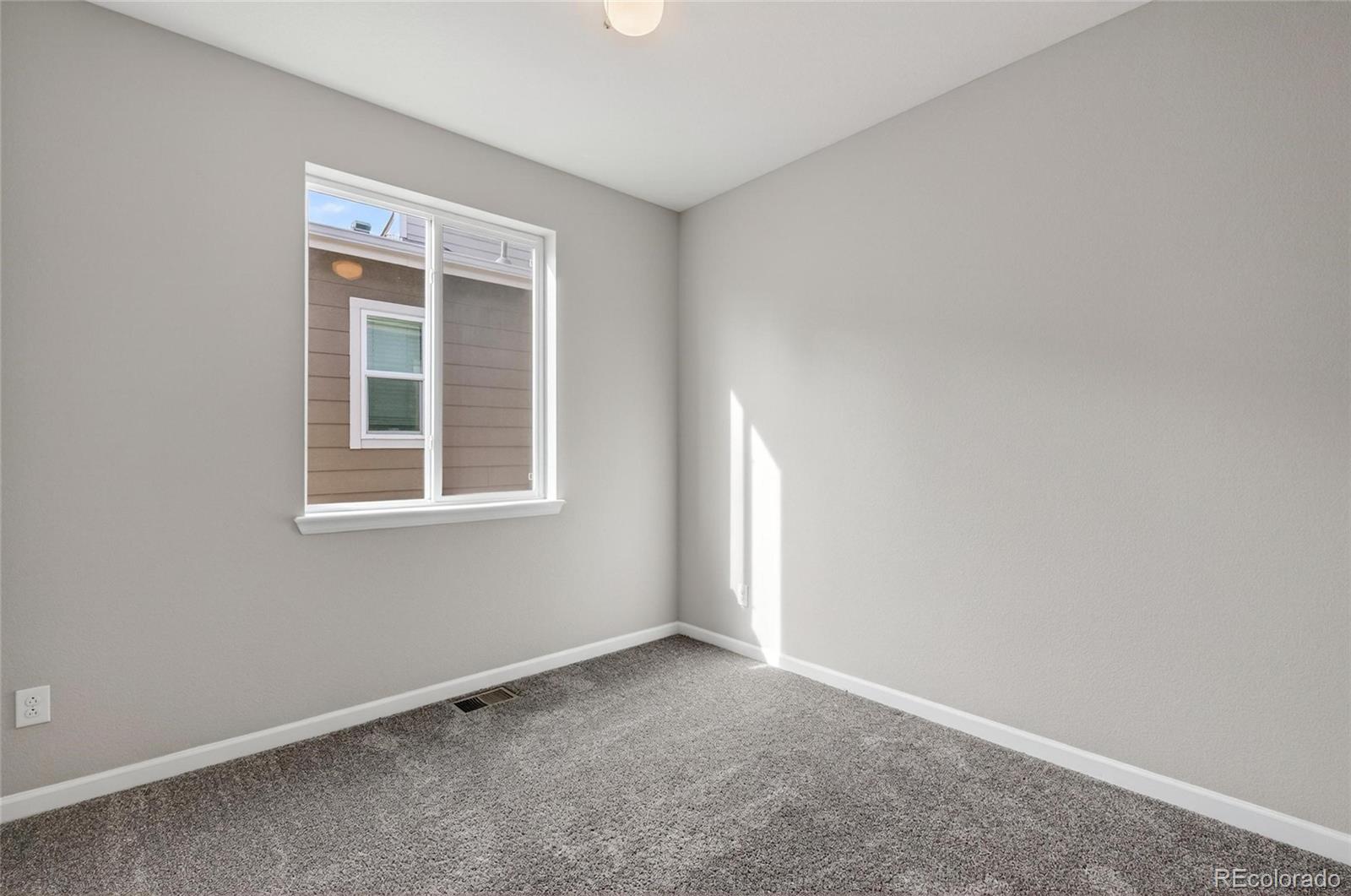 MLS Image #11 for 23584 e 5th place ,aurora, Colorado
