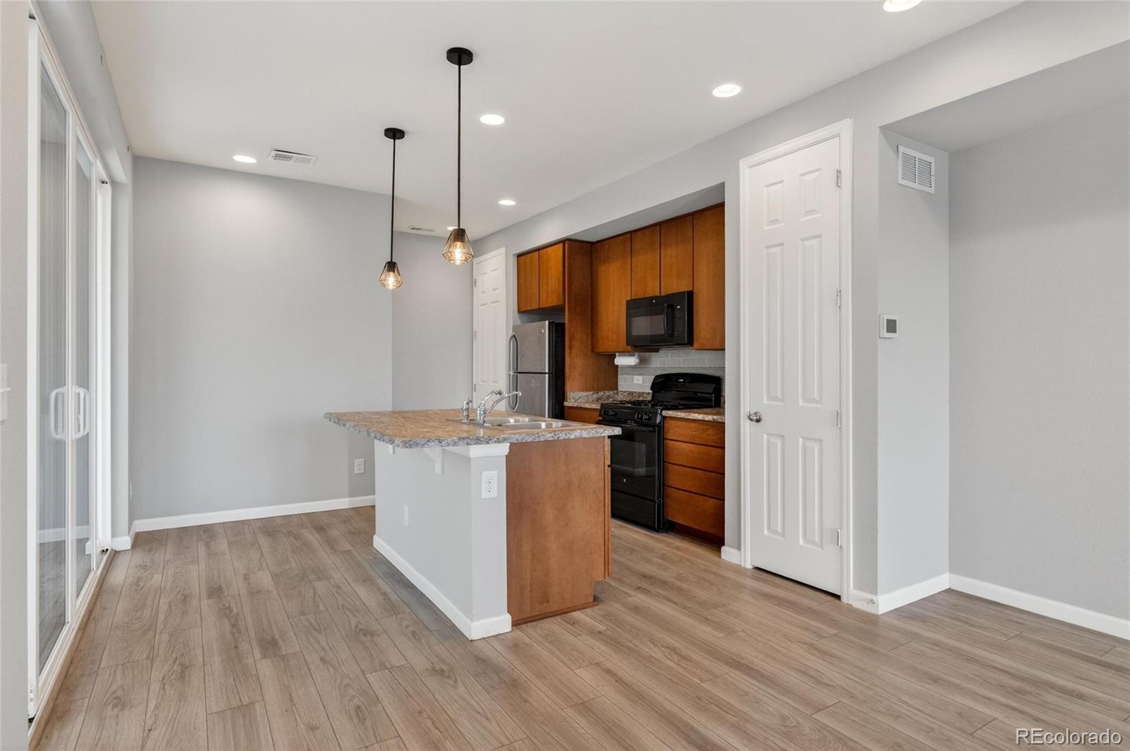 MLS Image #4 for 23584 e 5th place ,aurora, Colorado