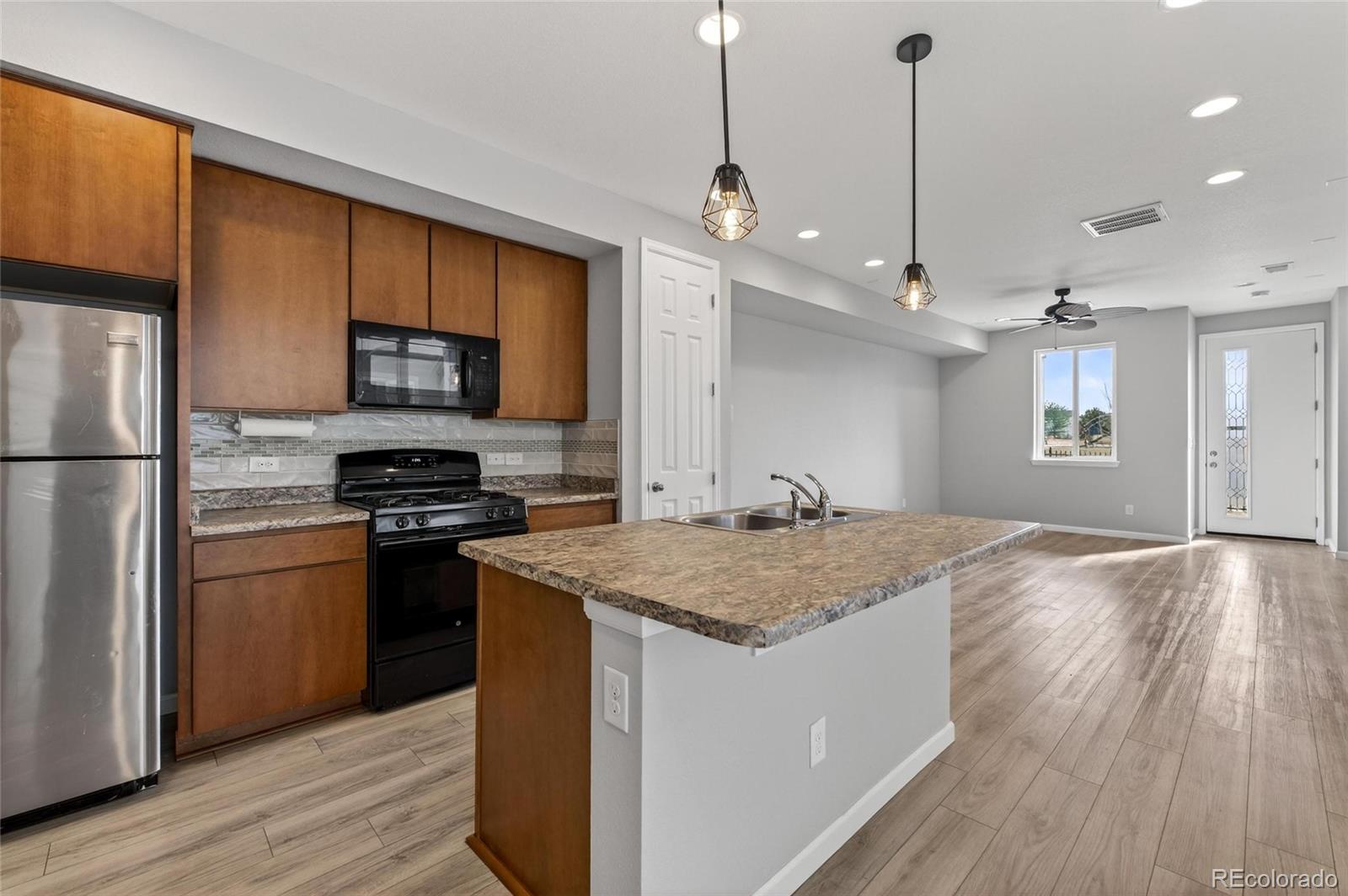 MLS Image #5 for 23584 e 5th place ,aurora, Colorado