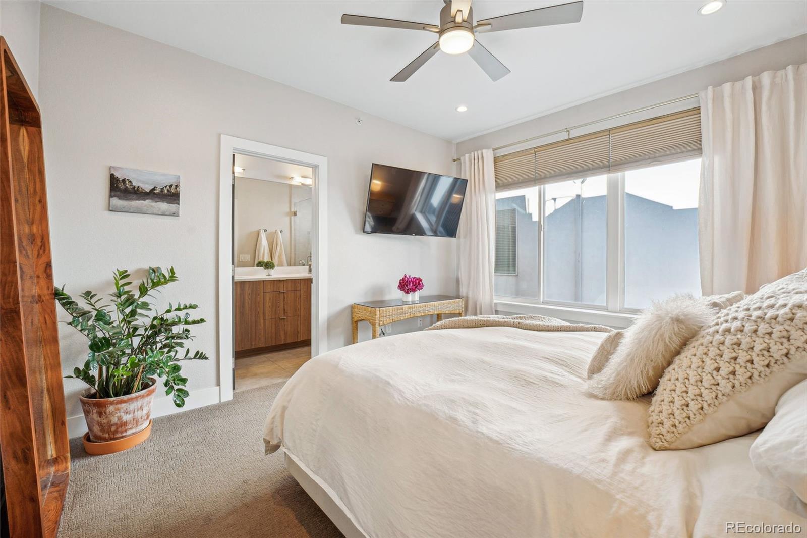 MLS Image #14 for 4911  lowell boulevard,denver, Colorado