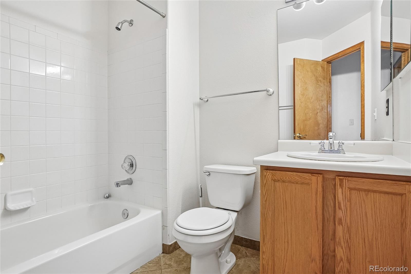 MLS Image #10 for 5241 s jericho street,aurora, Colorado