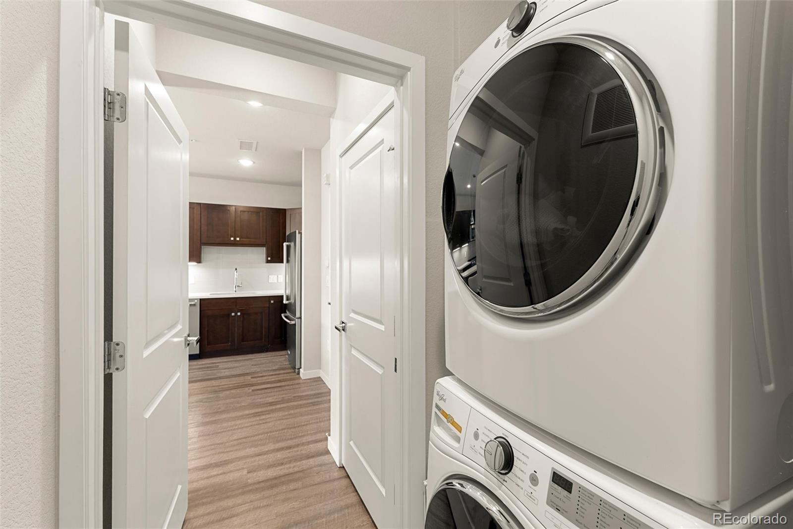 MLS Image #16 for 155 s monaco street parkway,denver, Colorado