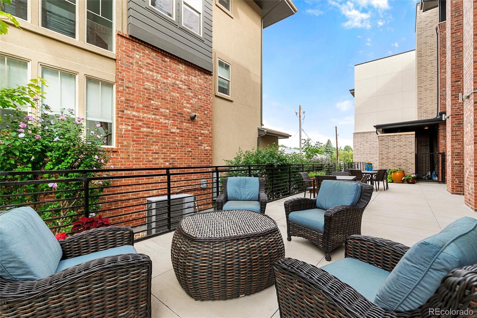 MLS Image #17 for 155 s monaco street parkway,denver, Colorado