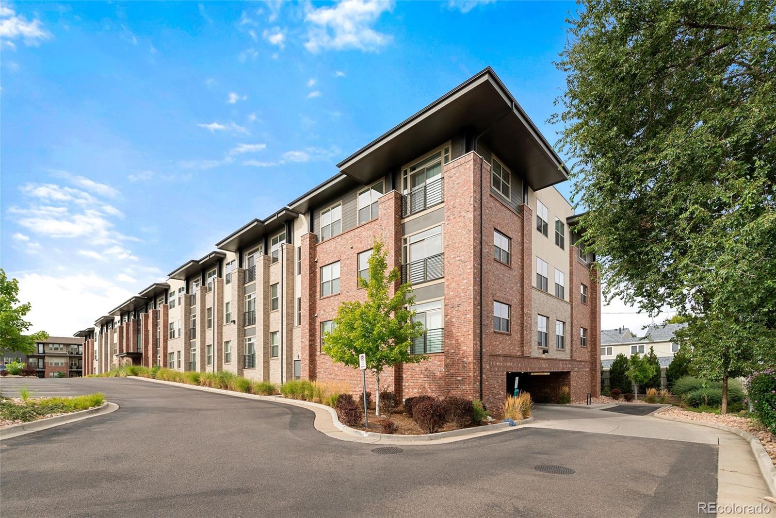 MLS Image #21 for 155 s monaco street parkway,denver, Colorado