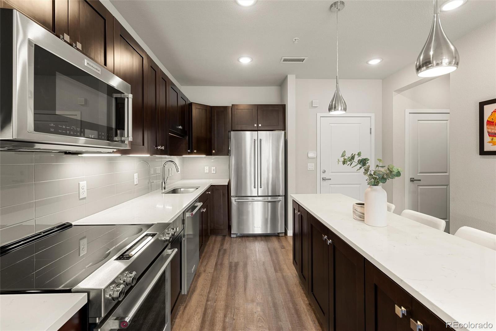 MLS Image #6 for 155 s monaco street parkway,denver, Colorado