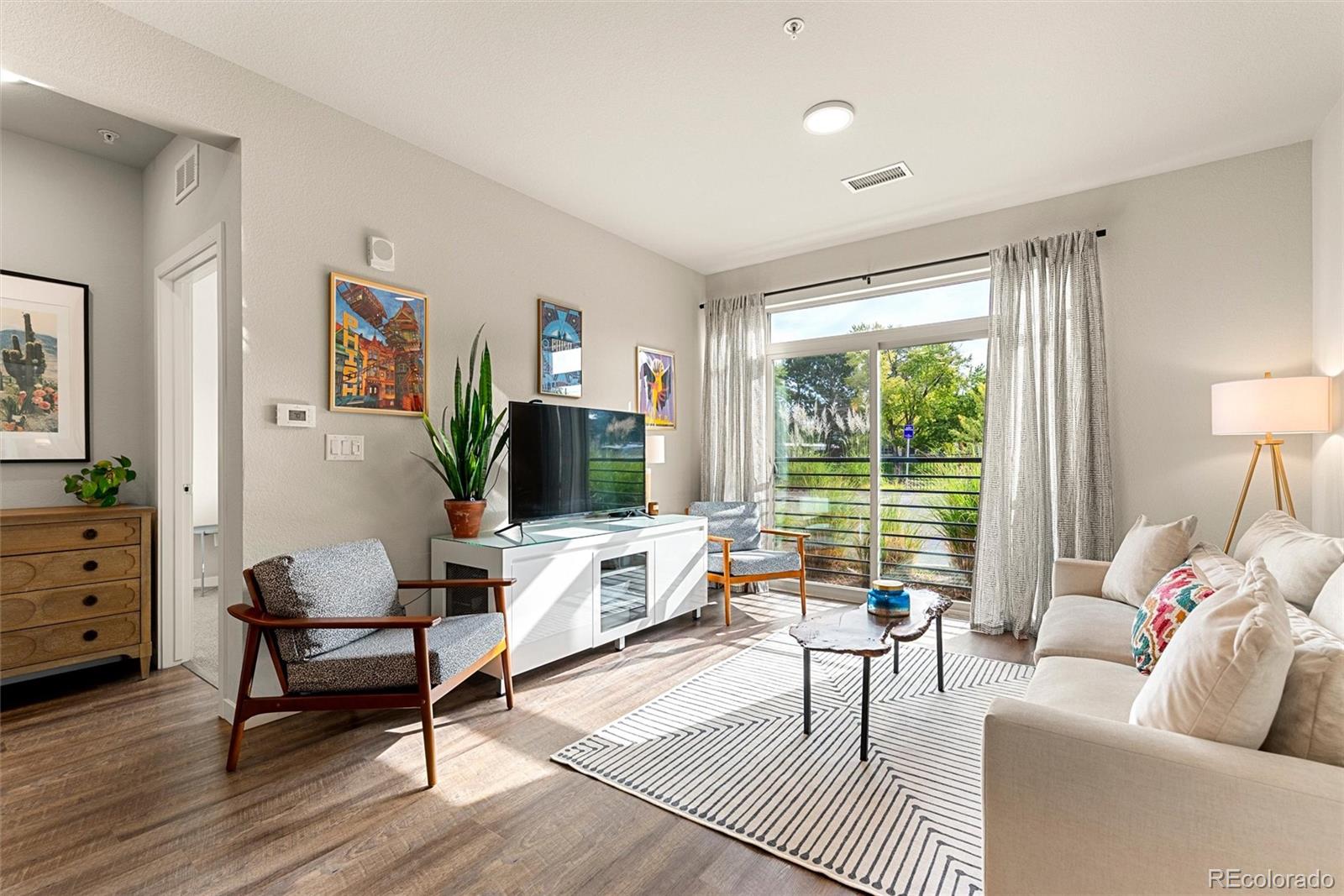 MLS Image #7 for 155 s monaco street parkway,denver, Colorado