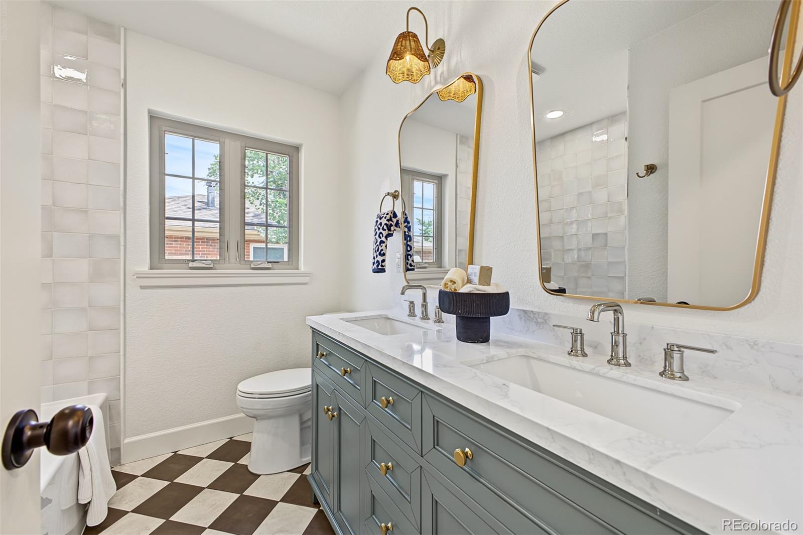 MLS Image #15 for 1210  holly street,denver, Colorado