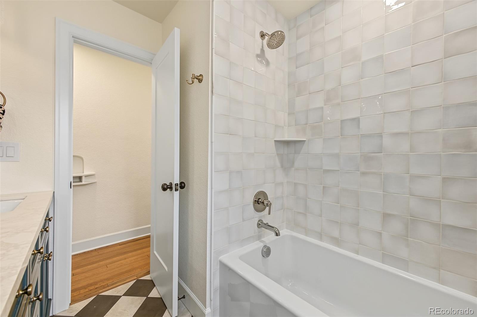 MLS Image #16 for 1210  holly street,denver, Colorado