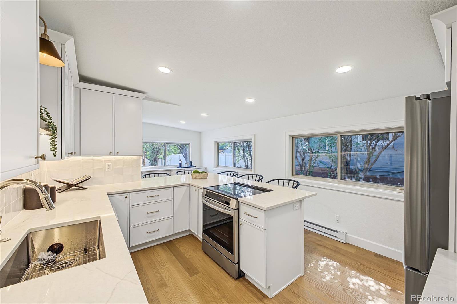 MLS Image #9 for 1210  holly street,denver, Colorado