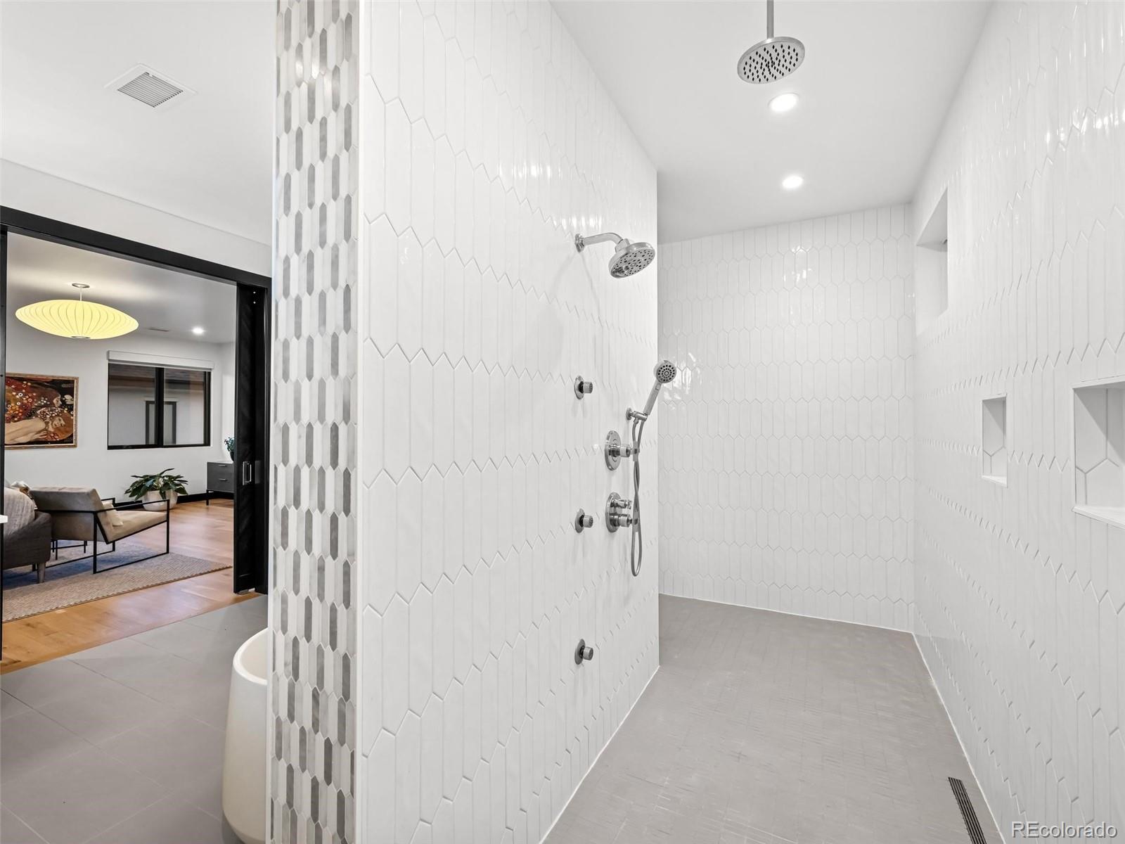 MLS Image #33 for 2110 s cook street,denver, Colorado