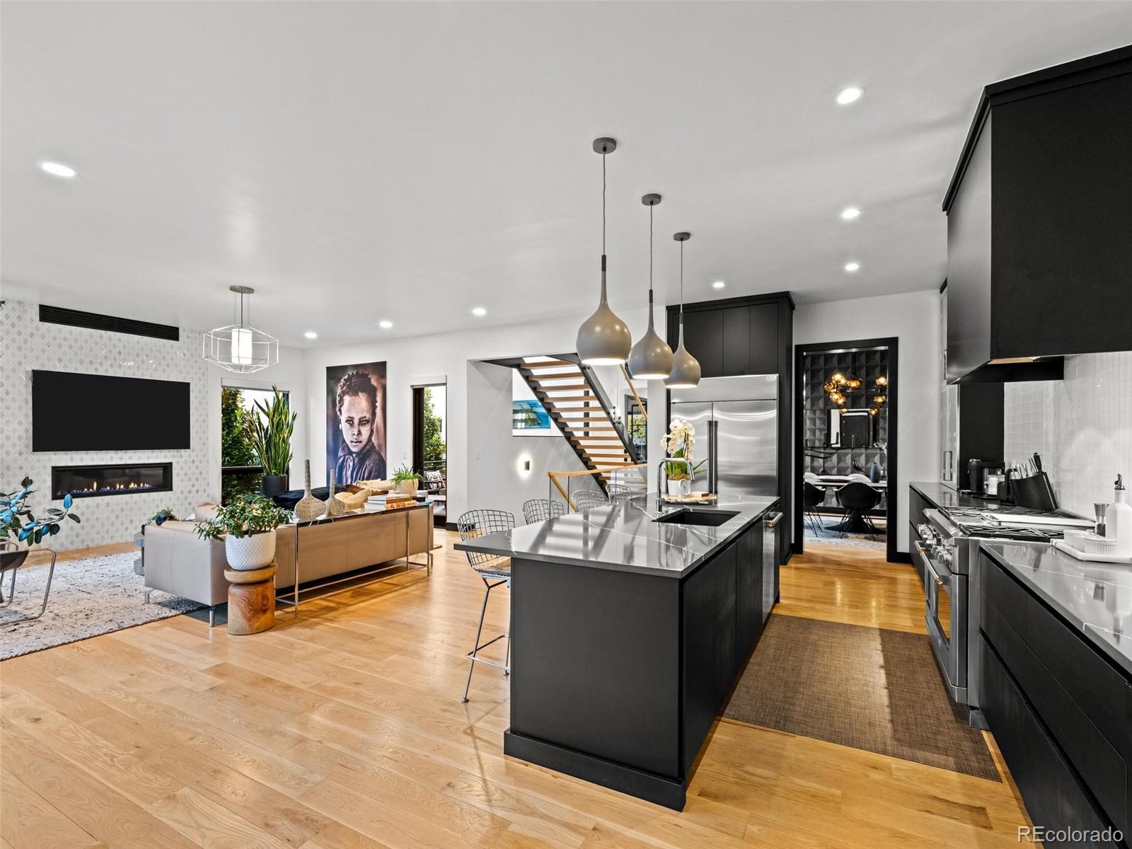 MLS Image #7 for 2110 s cook street,denver, Colorado