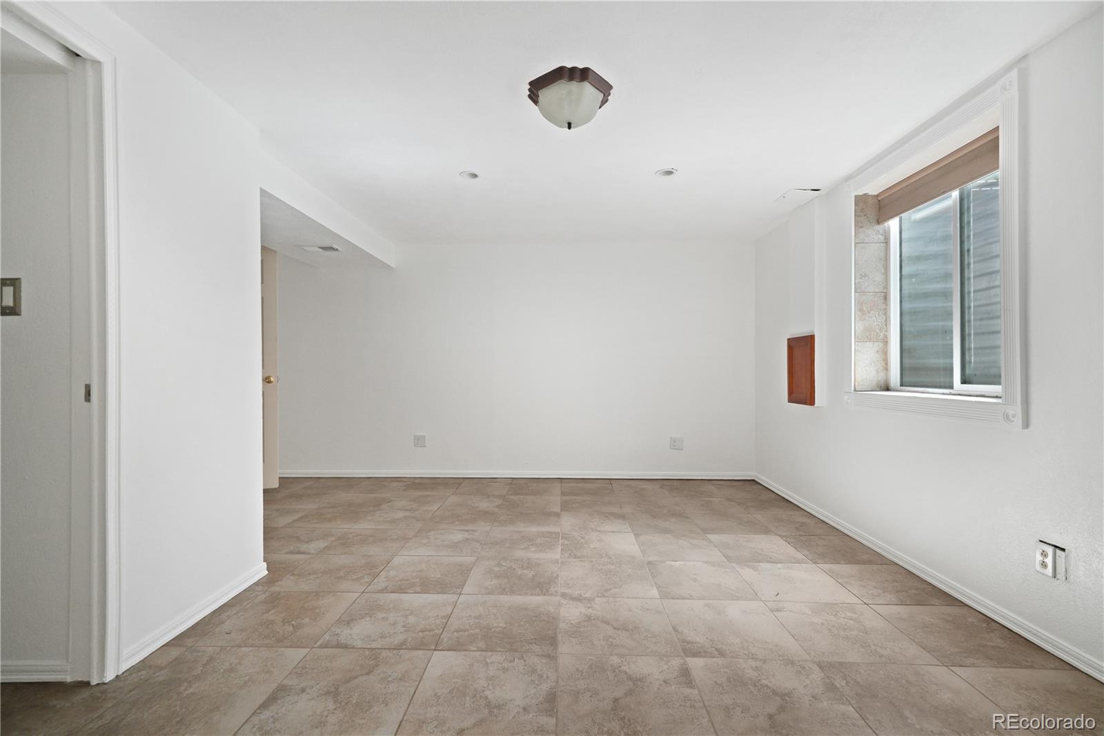MLS Image #18 for 1507 s field court,denver, Colorado