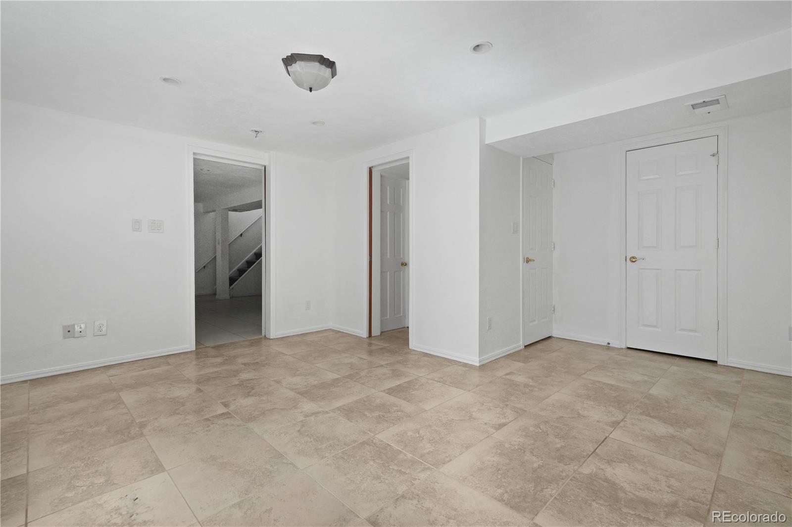 MLS Image #19 for 1507 s field court,denver, Colorado