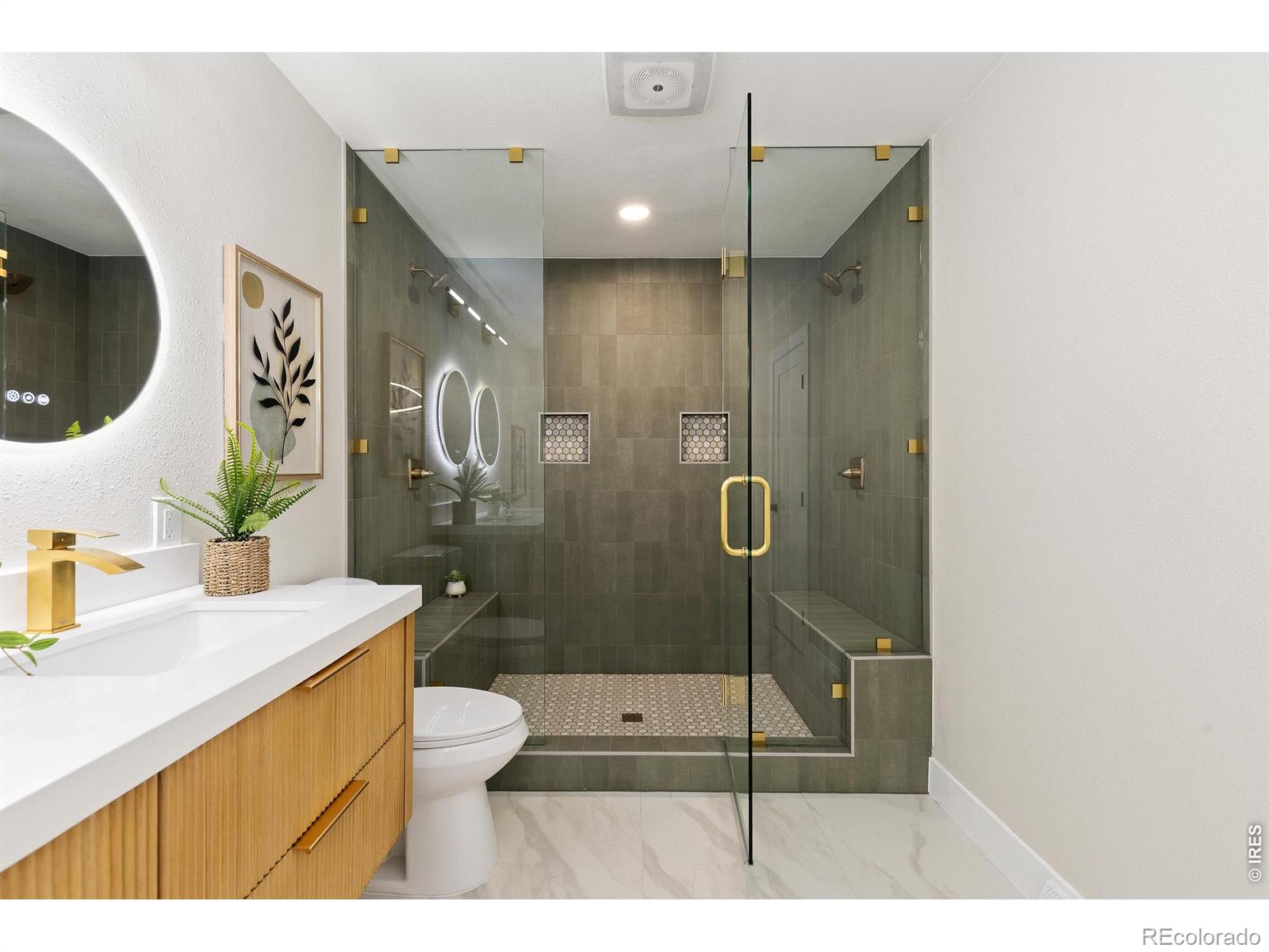 MLS Image #17 for 4505 s yosemite street,denver, Colorado
