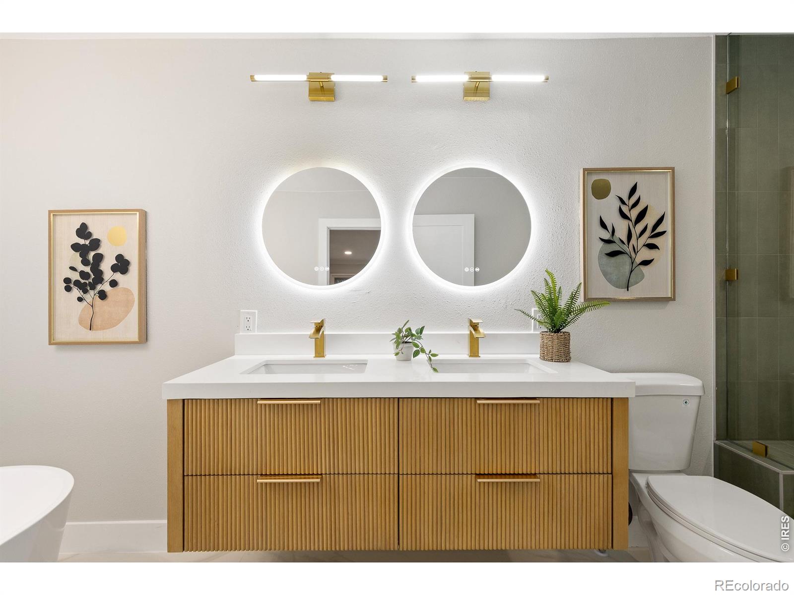 MLS Image #19 for 4505 s yosemite street,denver, Colorado