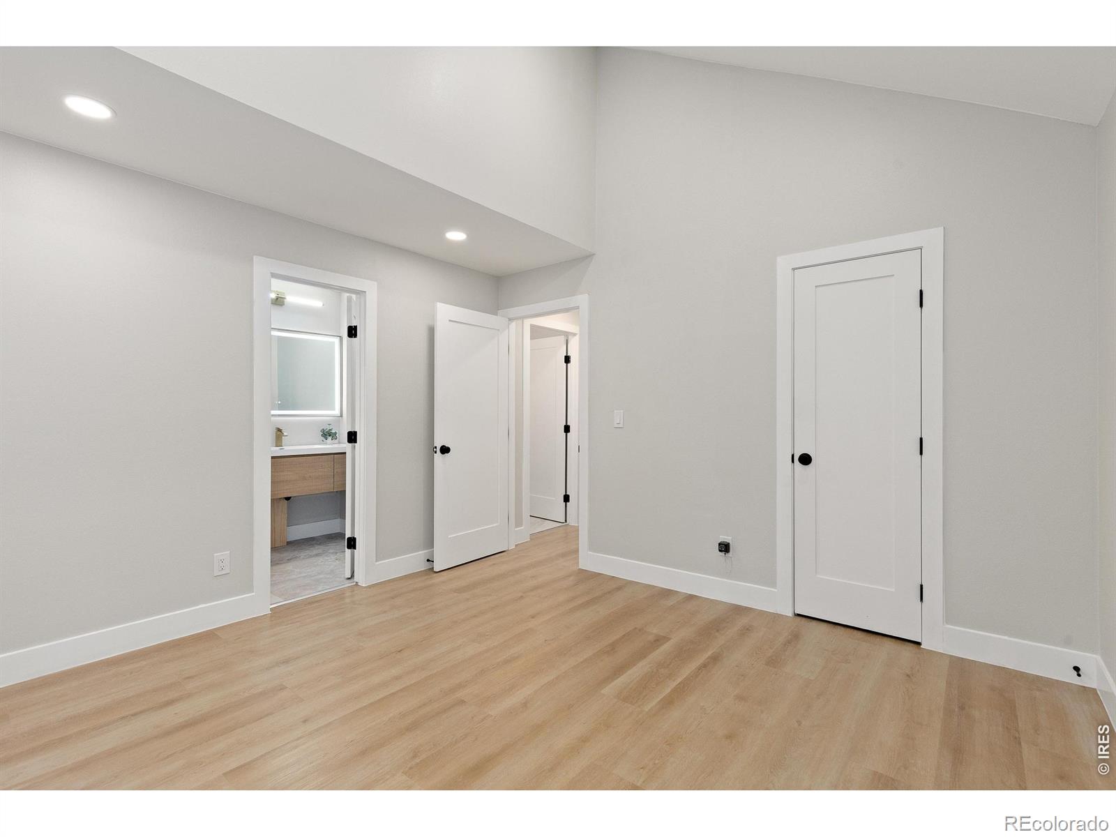 MLS Image #24 for 4505 s yosemite street,denver, Colorado