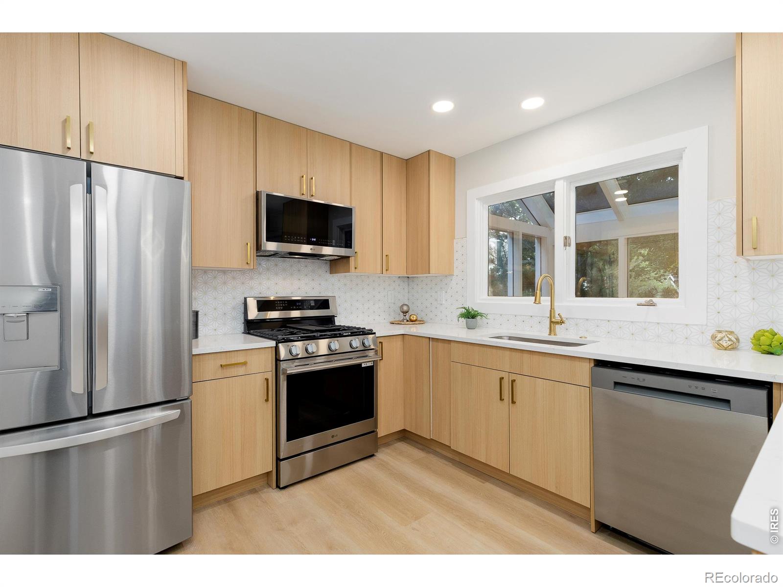 MLS Image #4 for 4505 s yosemite street,denver, Colorado