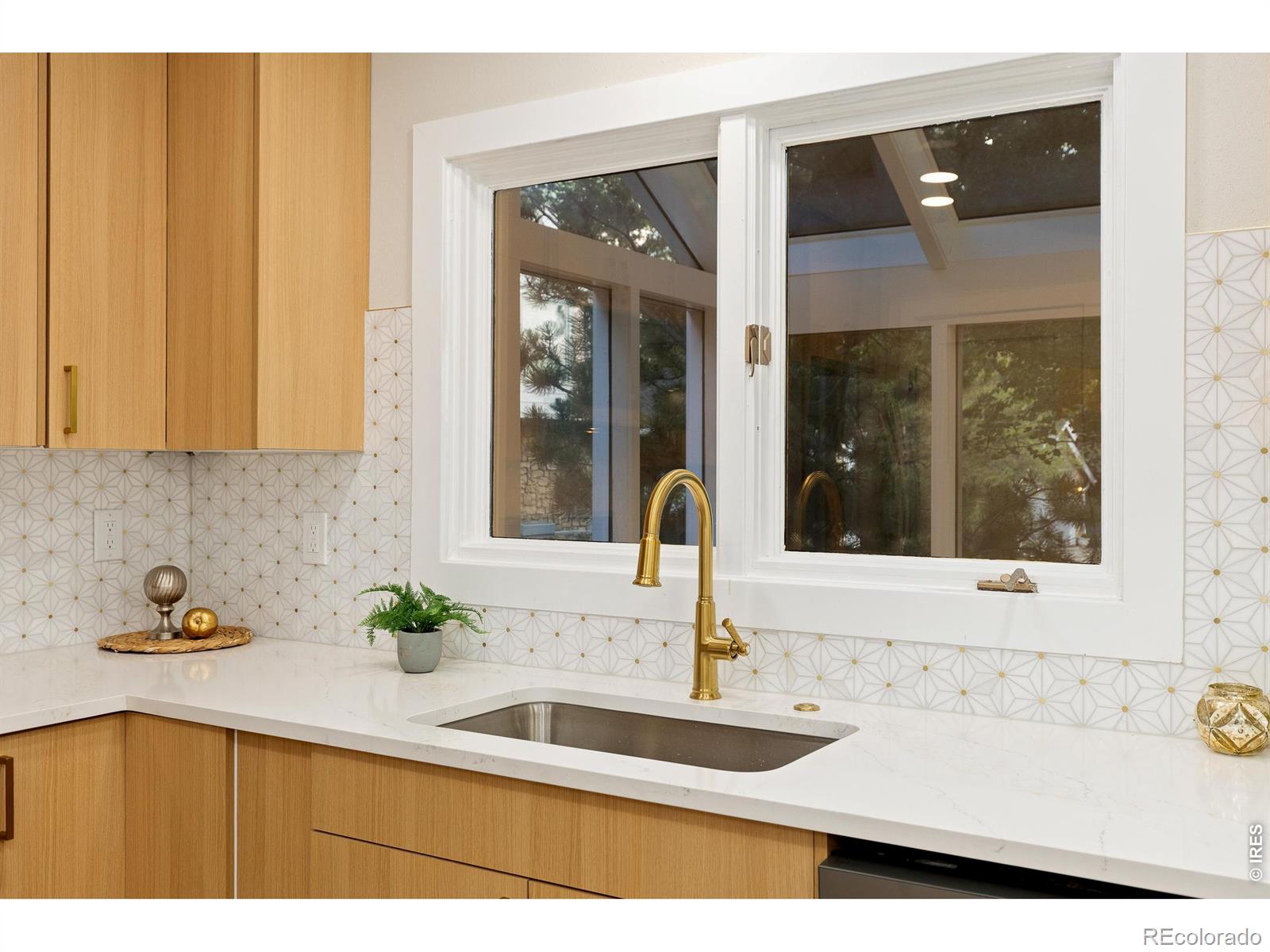 MLS Image #6 for 4505 s yosemite street,denver, Colorado