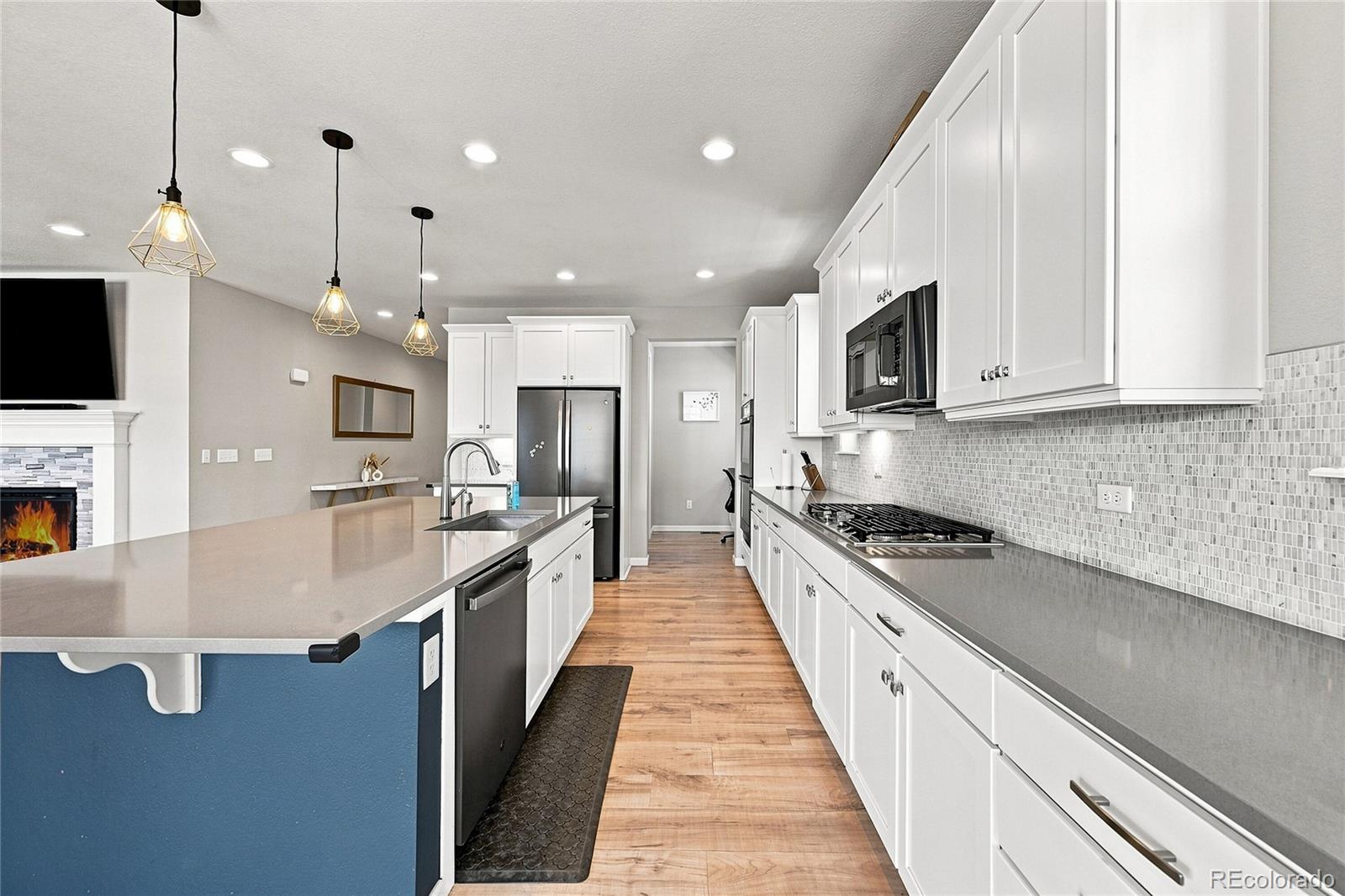MLS Image #11 for 27645 e geddes place,aurora, Colorado