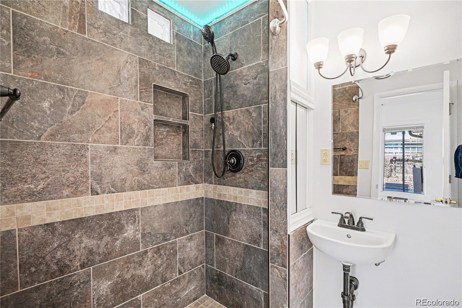MLS Image #14 for 8095 e lehigh avenue,denver, Colorado