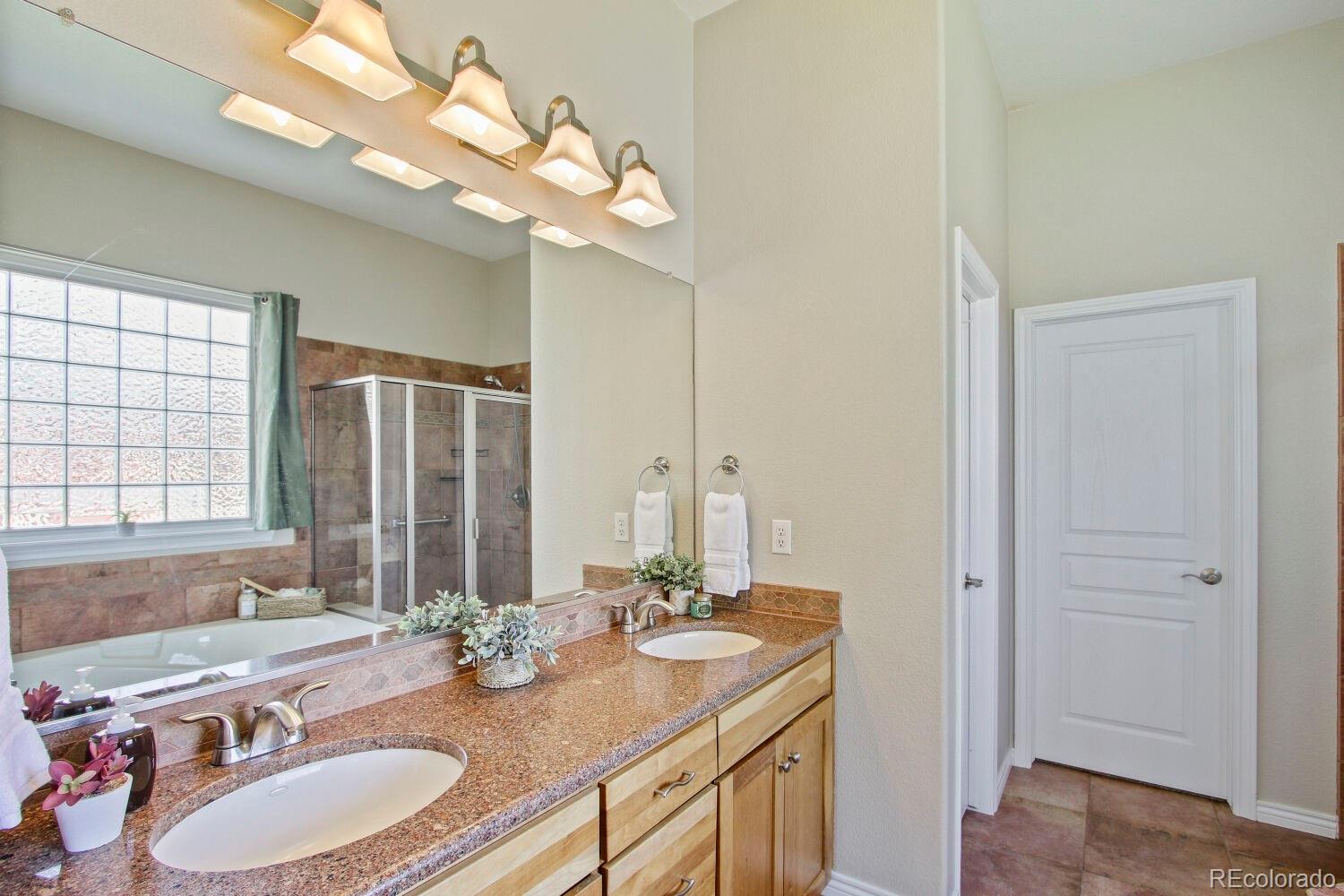MLS Image #12 for 7538  isabell circle,arvada, Colorado
