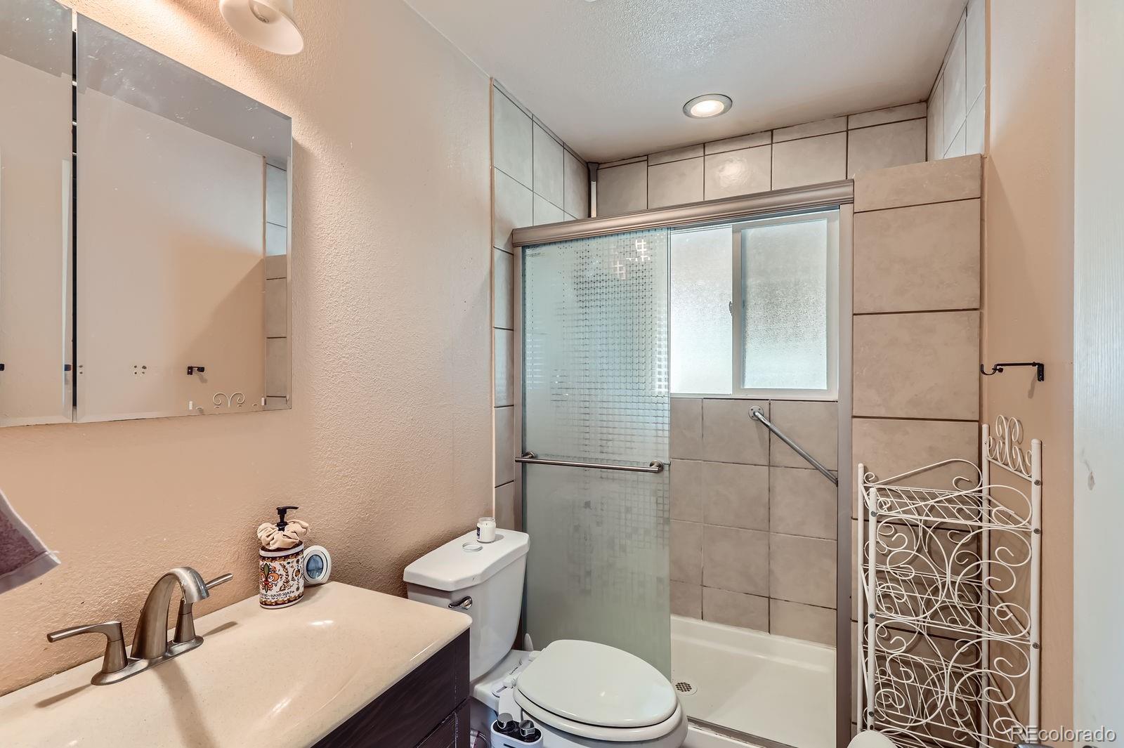 MLS Image #10 for 1325  elder street,denver, Colorado