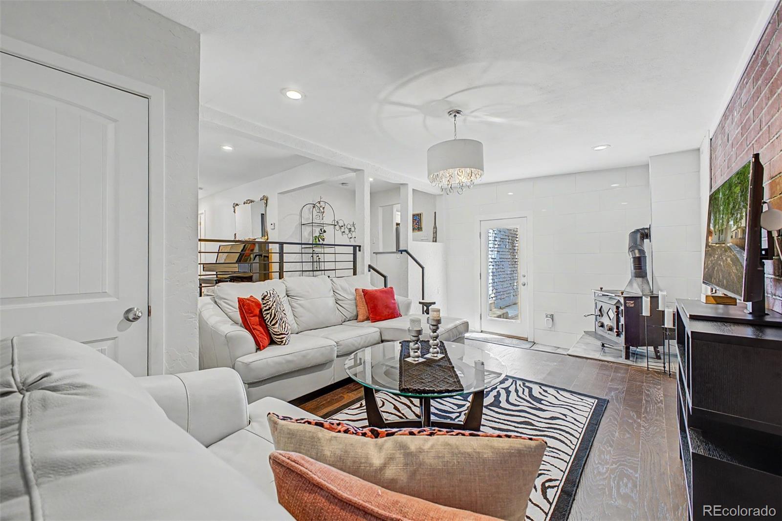 MLS Image #9 for 1140 s wolff street,denver, Colorado