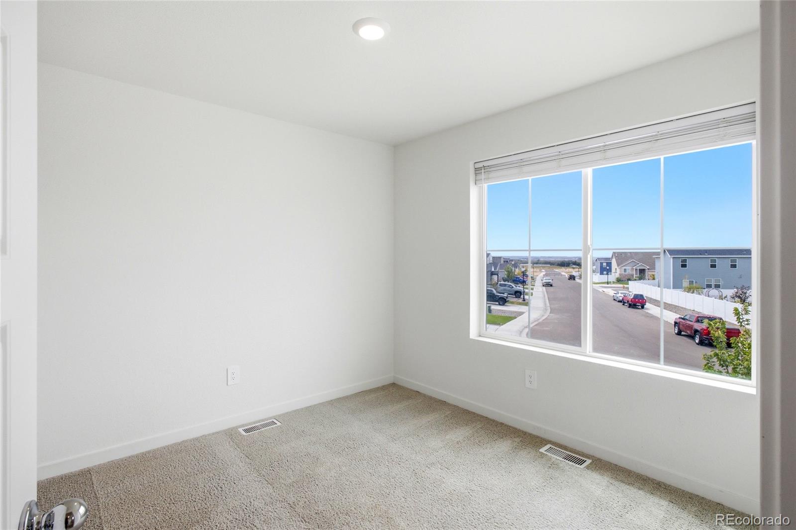 MLS Image #18 for 3601  lake clark street,evans, Colorado
