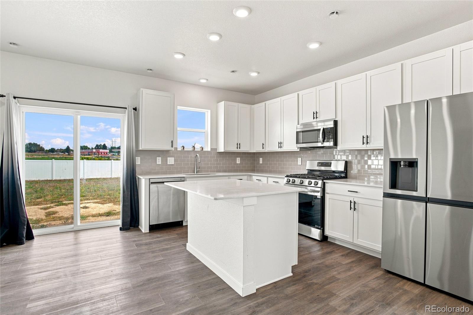 MLS Image #7 for 3601  lake clark street,evans, Colorado