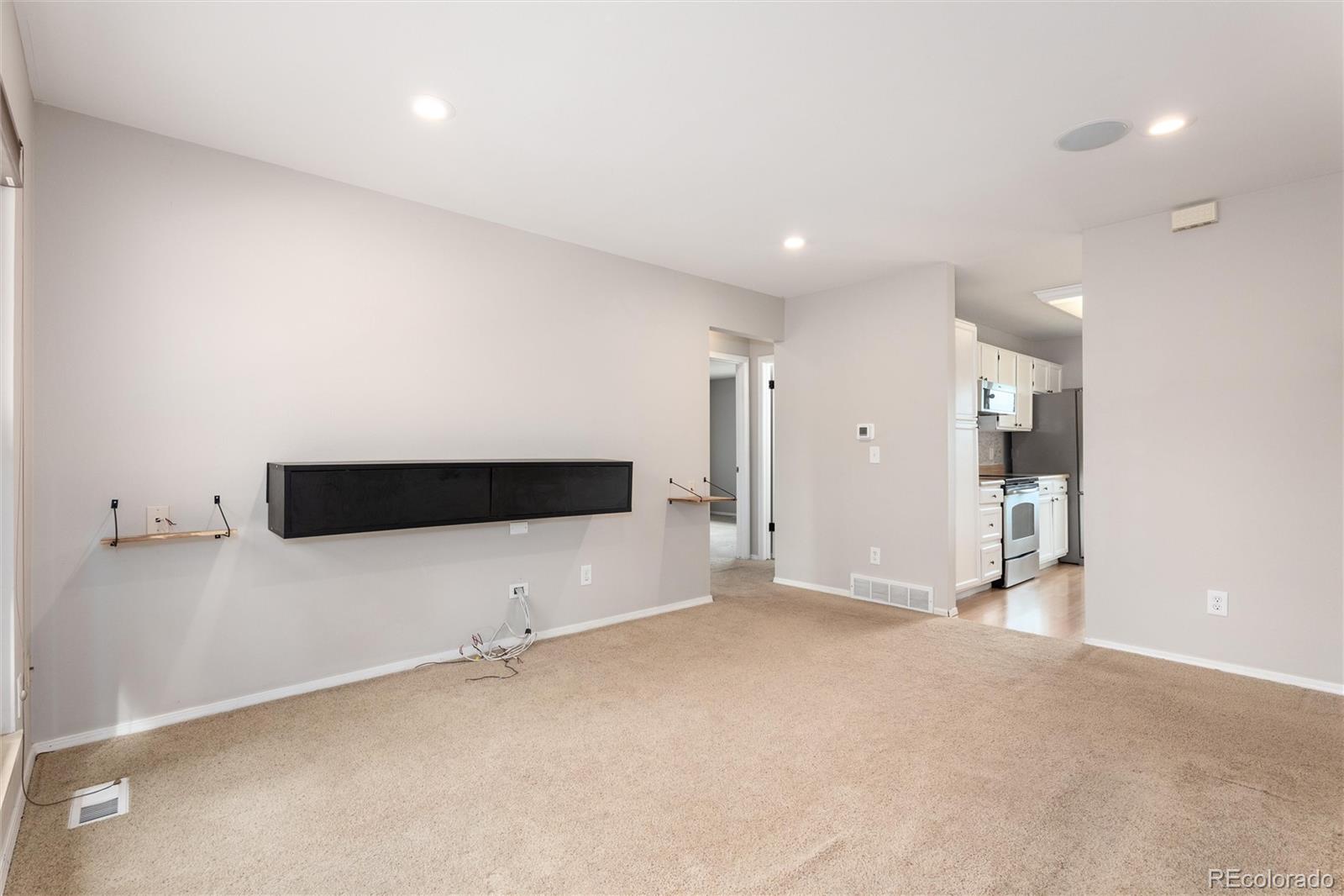 MLS Image #10 for 19161 e louisiana avenue,aurora, Colorado