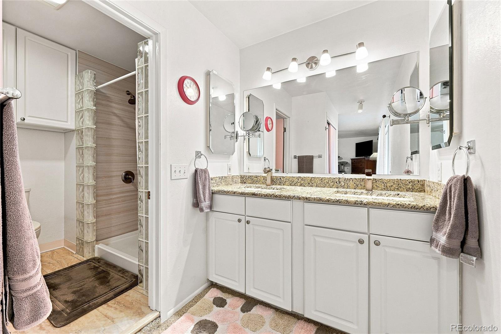 MLS Image #22 for 1570 s macon street,aurora, Colorado