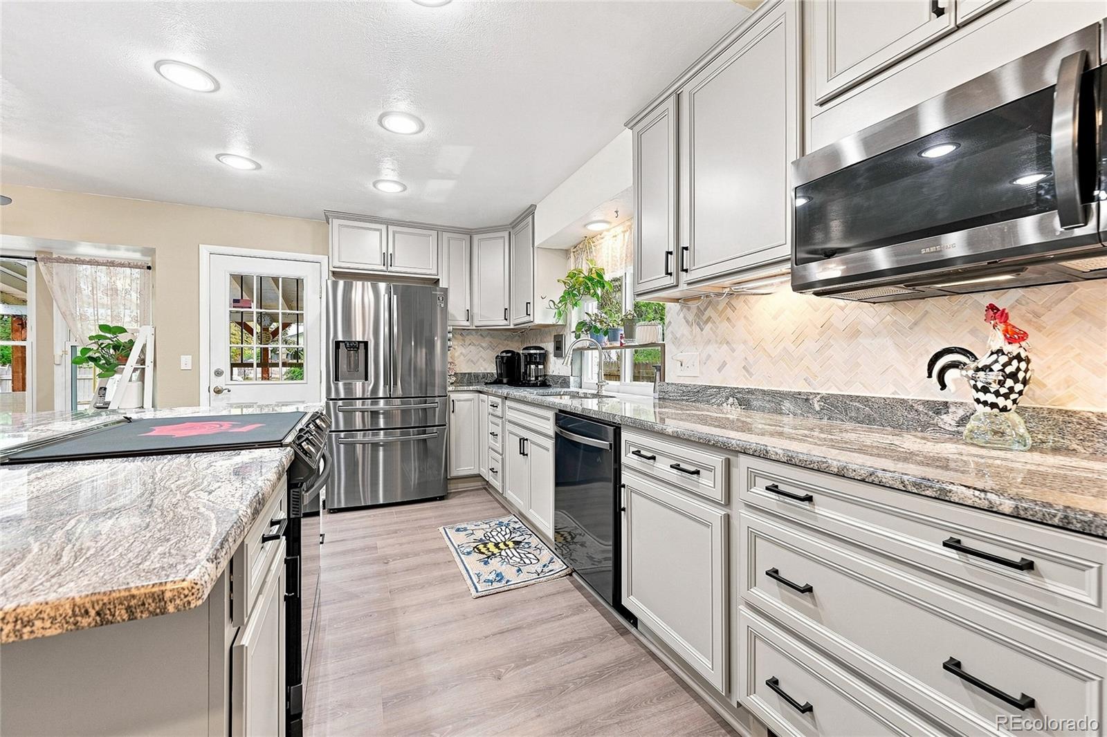 MLS Image #8 for 1570 s macon street,aurora, Colorado