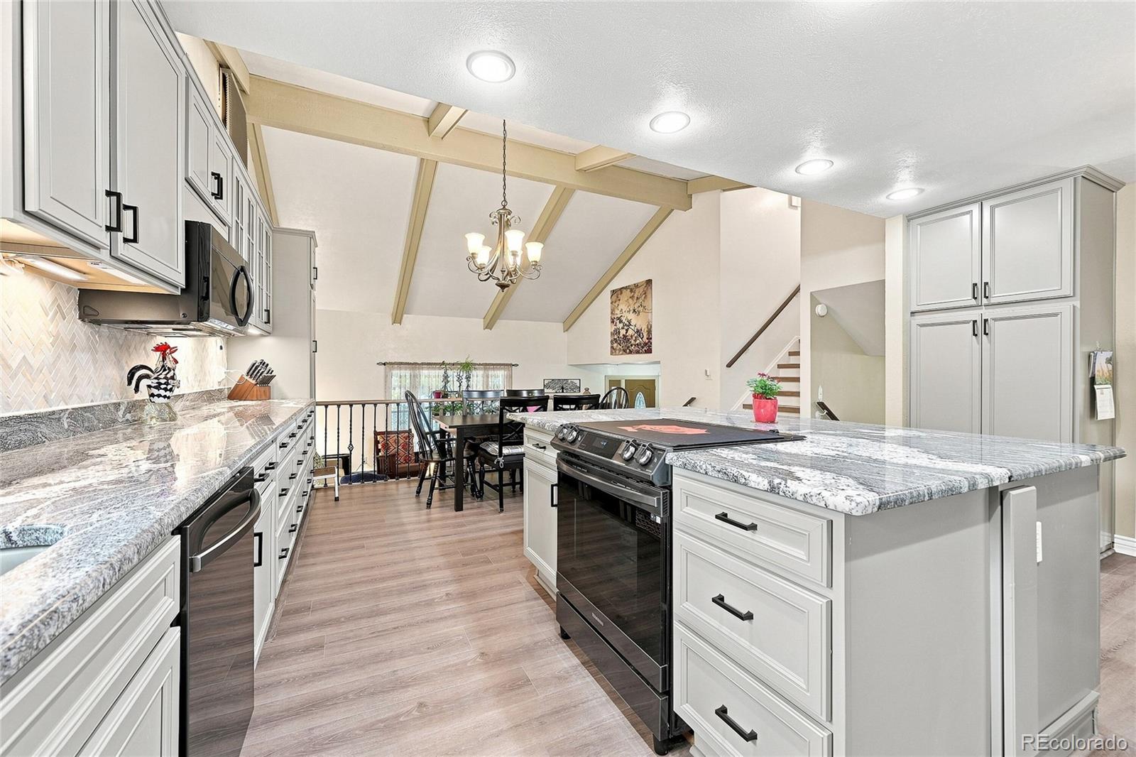 MLS Image #9 for 1570 s macon street,aurora, Colorado