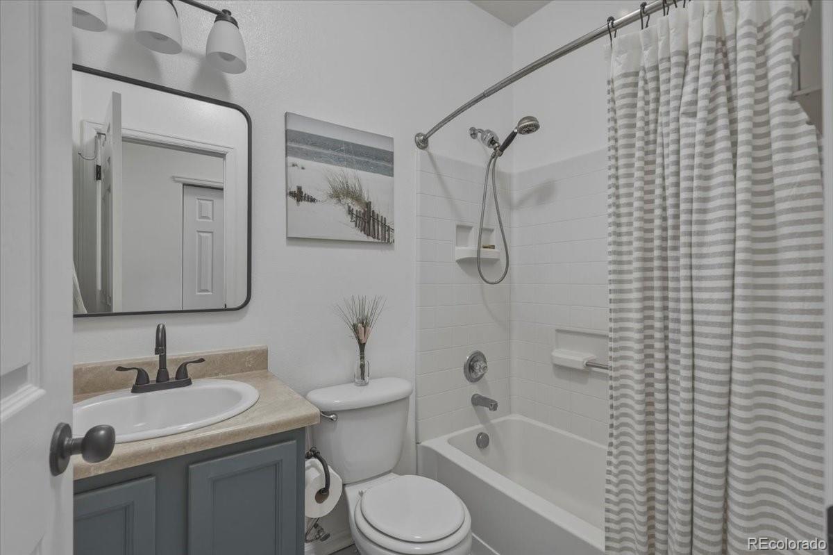 MLS Image #17 for 24669 e wyoming circle,aurora, Colorado