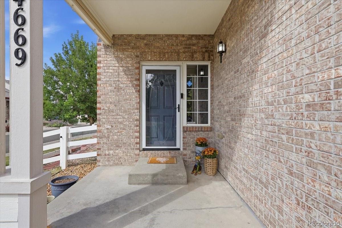 MLS Image #2 for 24669 e wyoming circle,aurora, Colorado