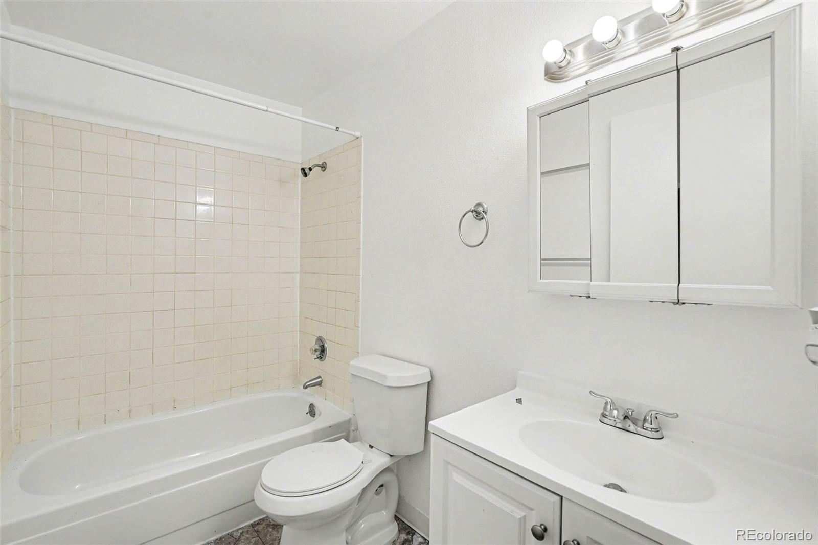 MLS Image #3 for 13657 e yale avenue,aurora, Colorado
