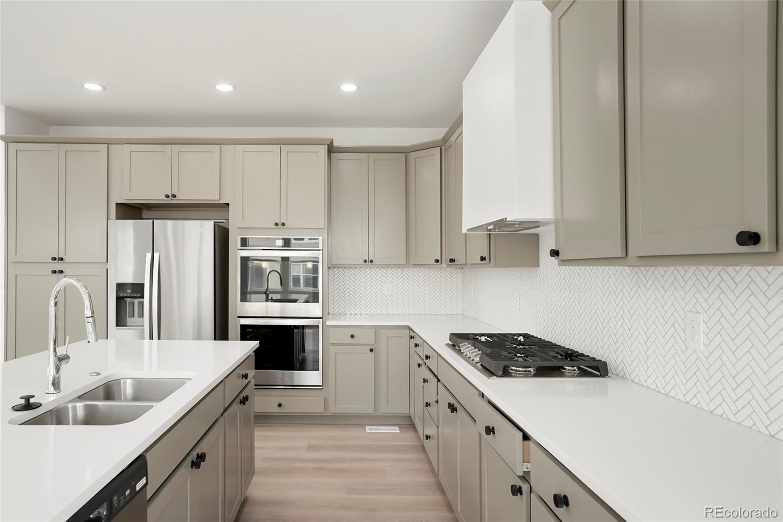 MLS Image #8 for 13342  newport circle,thornton, Colorado
