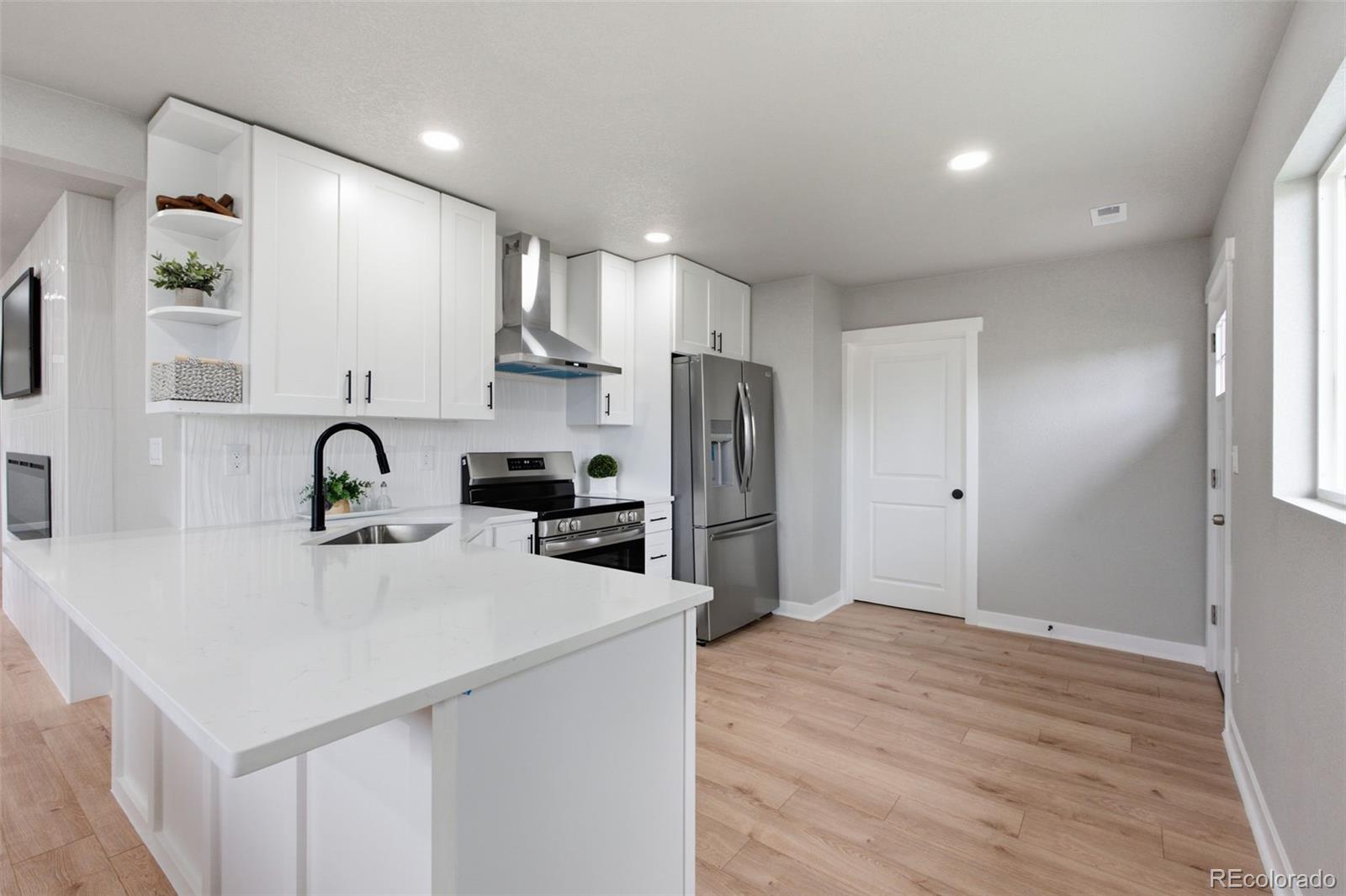 MLS Image #6 for 9441  lilly court,thornton, Colorado