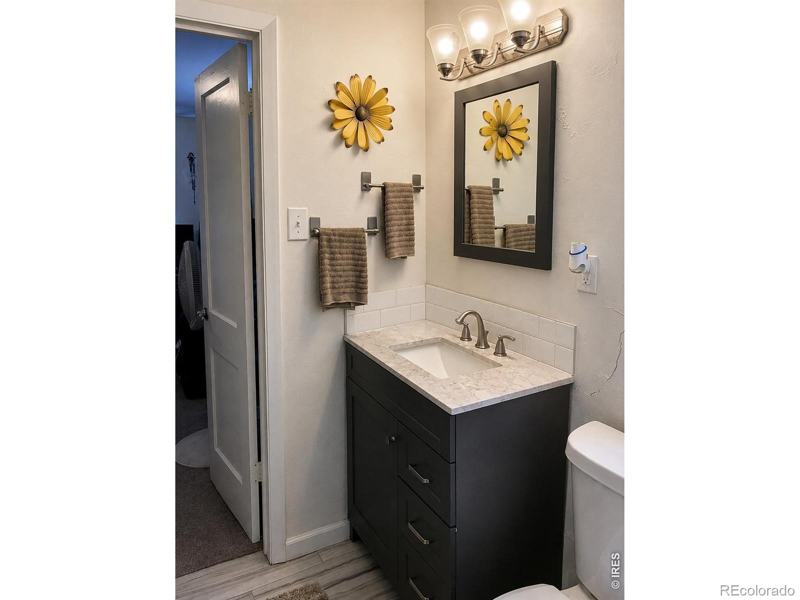 MLS Image #9 for 1050  scranton street,aurora, Colorado