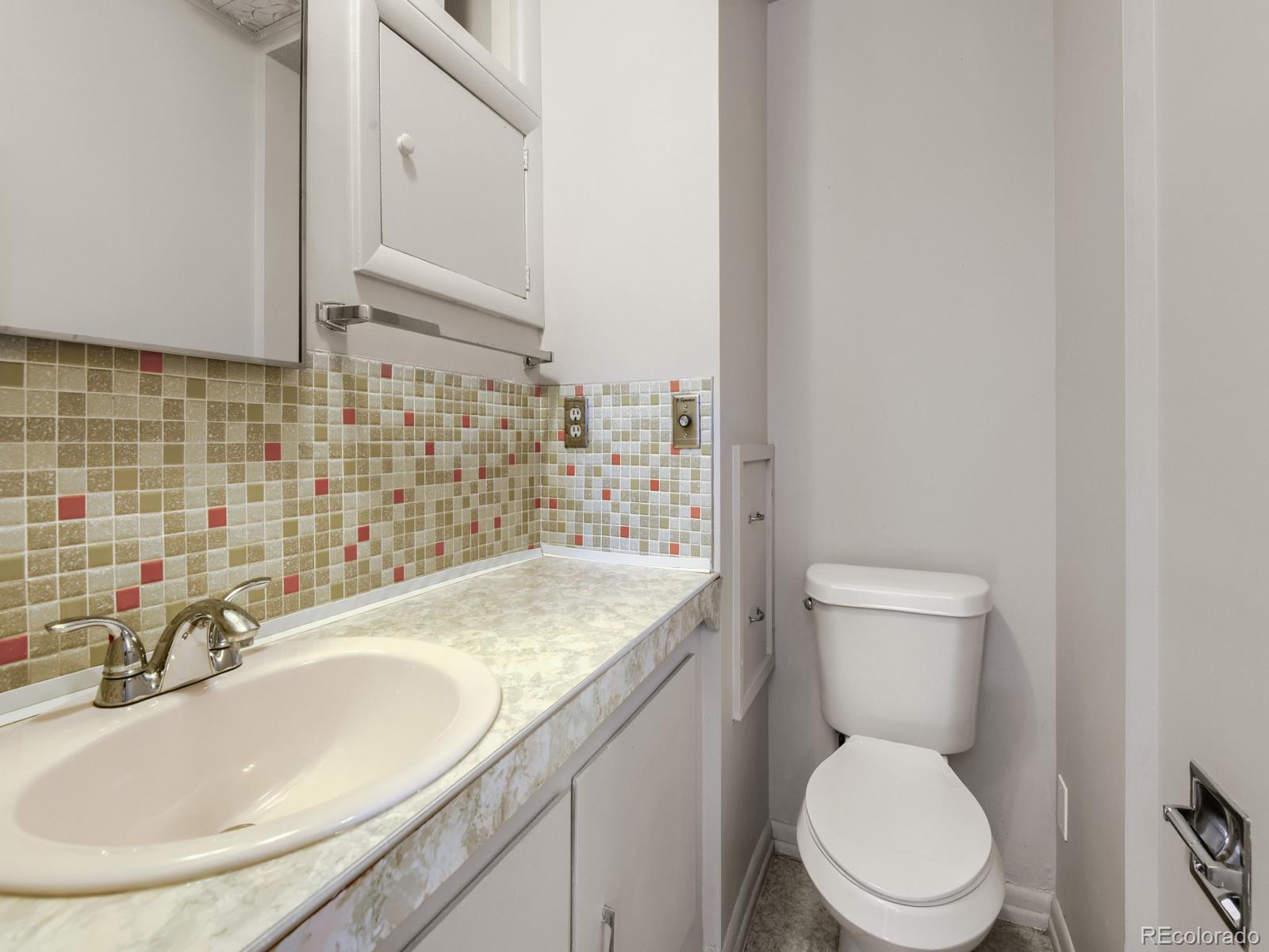 MLS Image #12 for 865 s peterson way,denver, Colorado