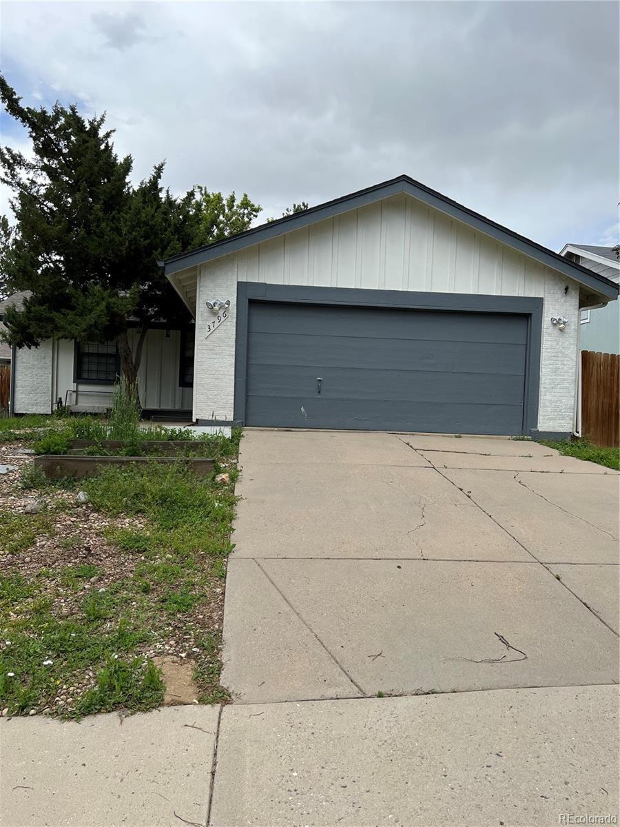 MLS Image #2 for 3796 s ceylon way,aurora, Colorado