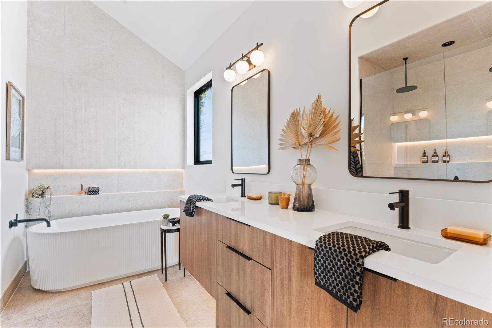 MLS Image #28 for 2362 s cherokee street,denver, Colorado