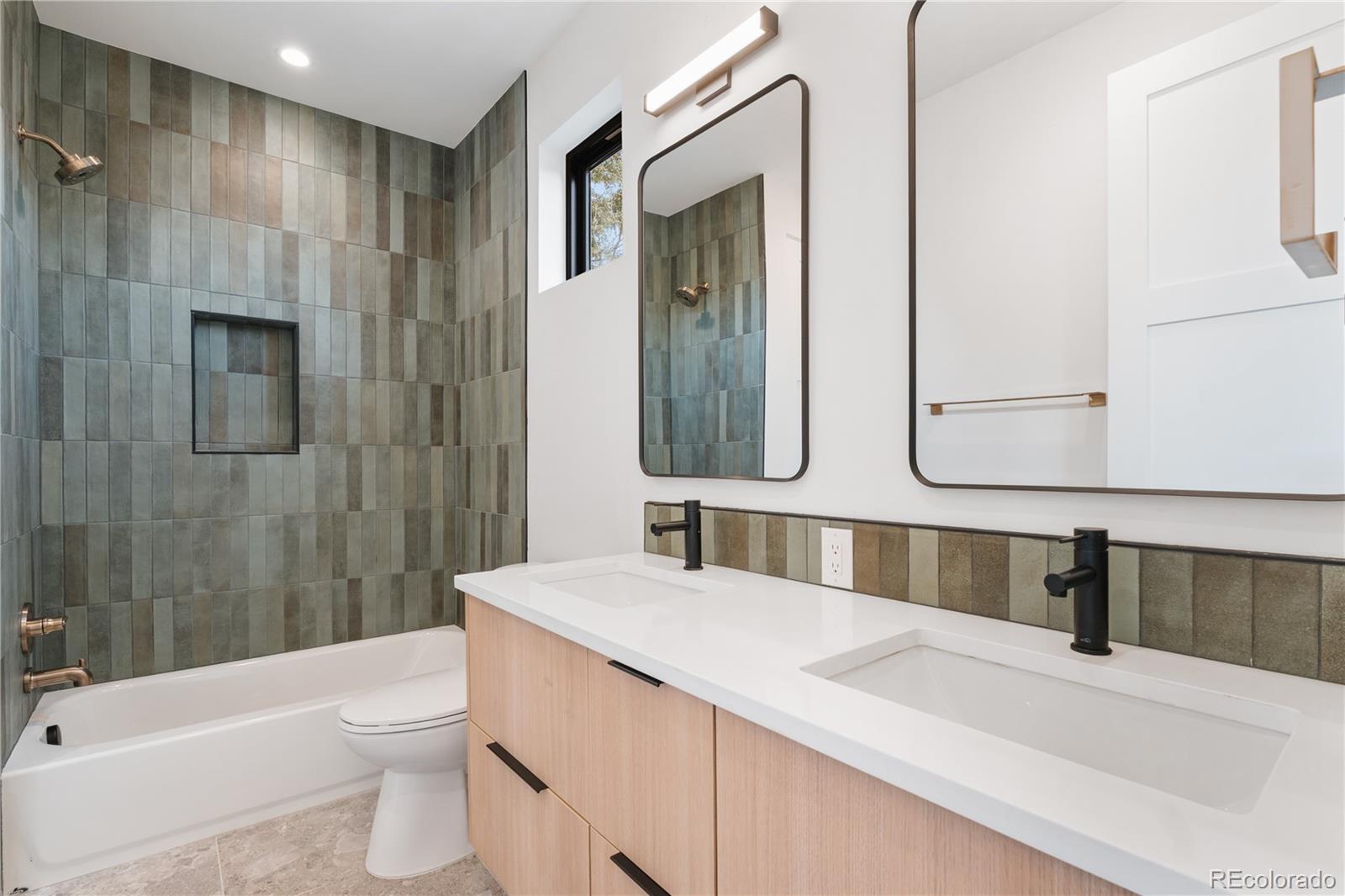 MLS Image #37 for 2362 s cherokee street,denver, Colorado