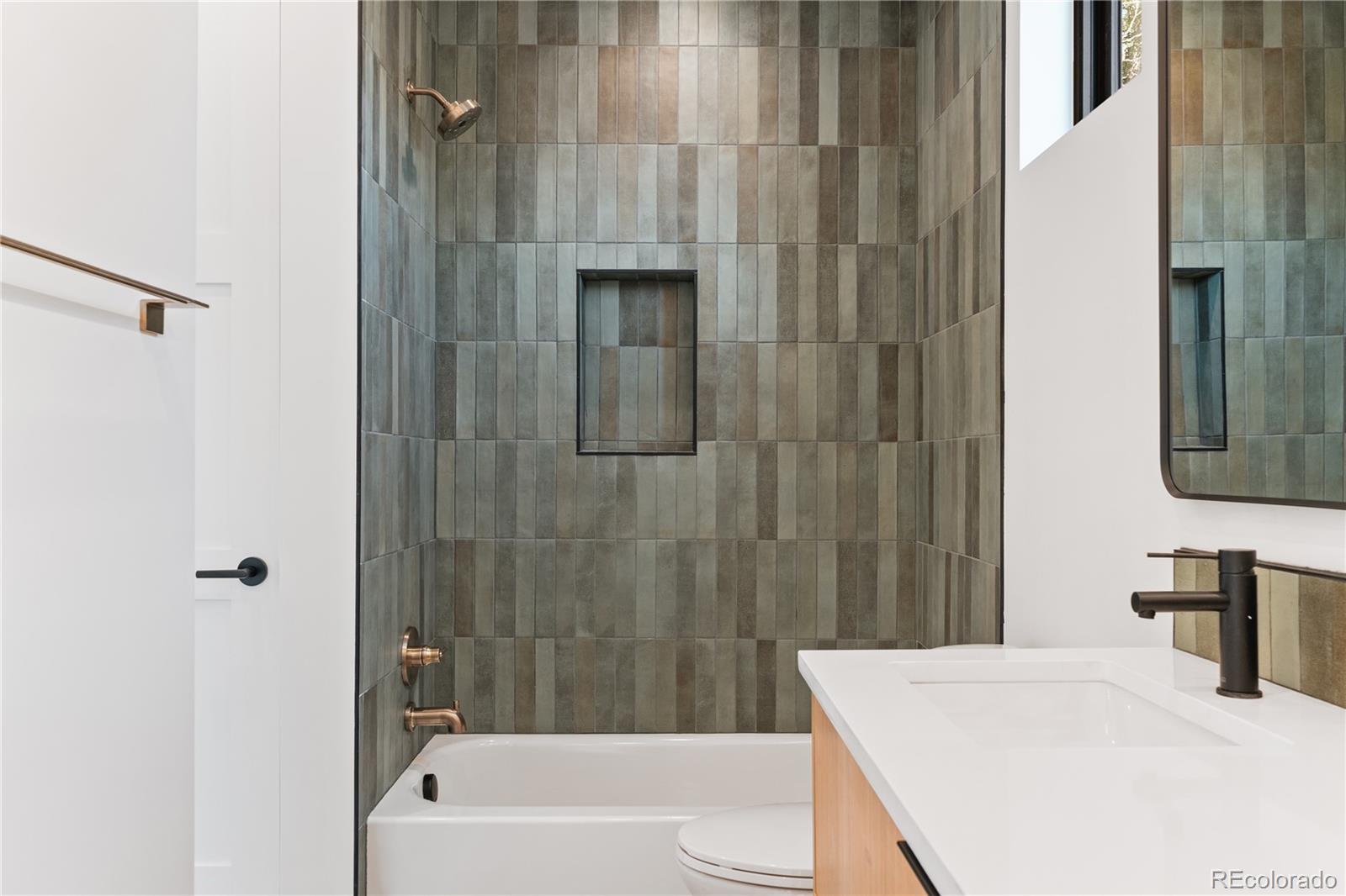 MLS Image #38 for 2362 s cherokee street,denver, Colorado