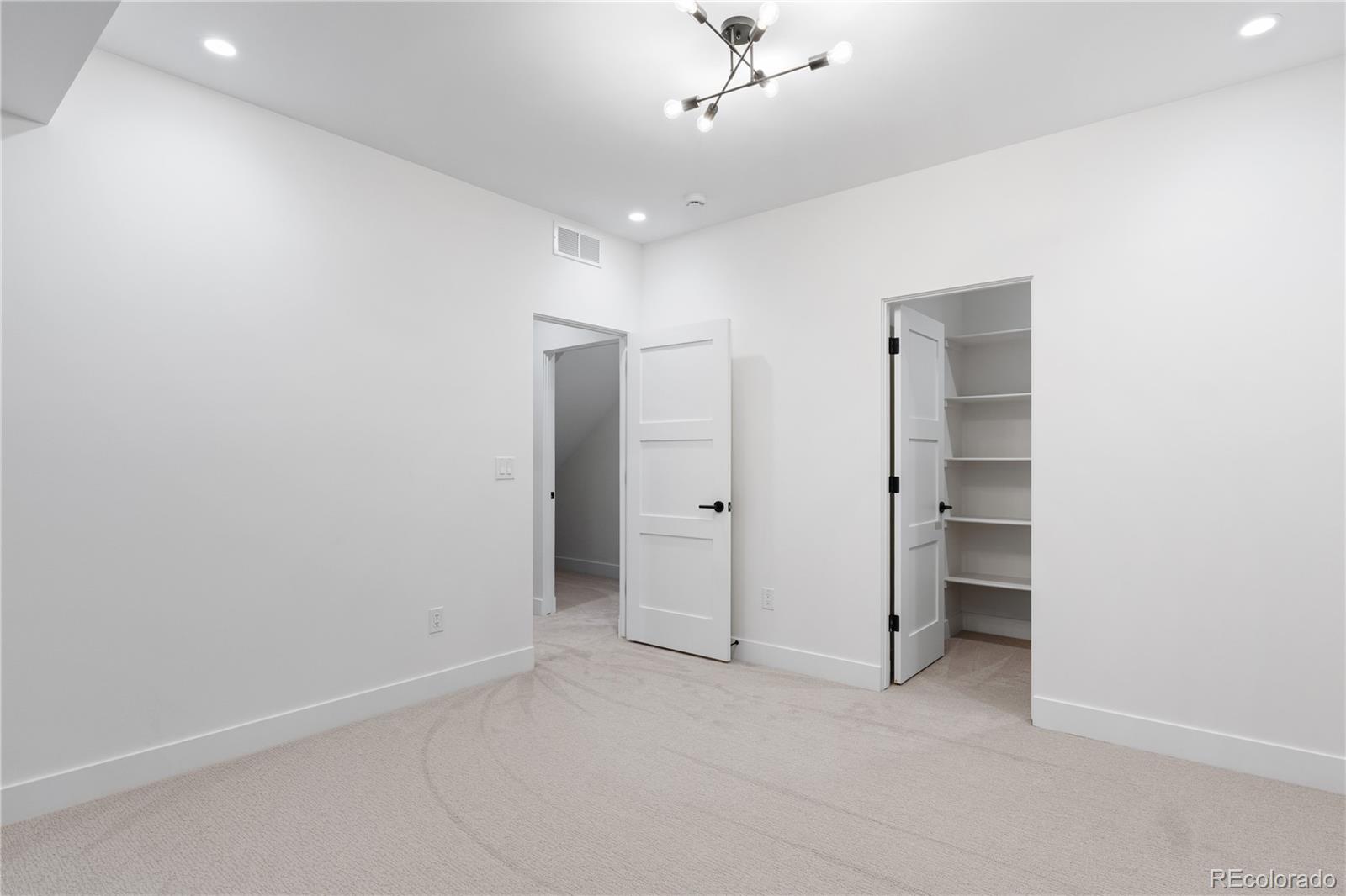 MLS Image #44 for 2362 s cherokee street,denver, Colorado